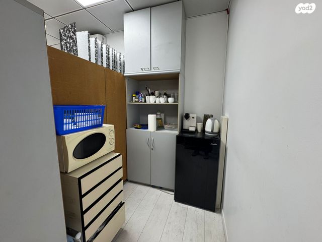 משרדים, דרך זאב ז'בוטינסקי, שכונת בן גוריון, מרכז העיר ג', רמת גן