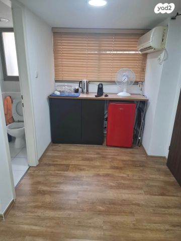 אבן גבירול 63