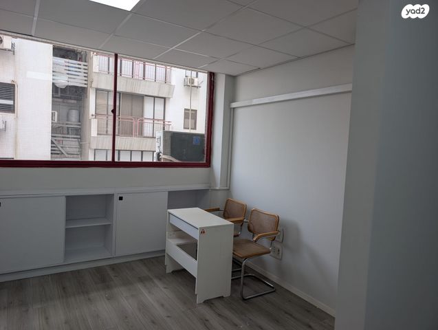 משרדים, דרך זאב ז'בוטינסקי, שכונת בן גוריון, מרכז העיר ג', רמת גן