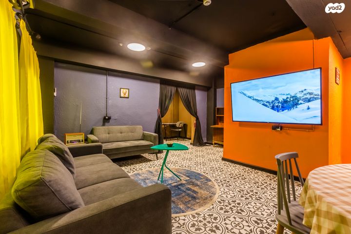 משרדים, הבנקים, שער פלמר, תחנת רכבת השמונה, חיפה