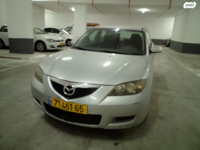 מודעת רכב מאזדה 3
