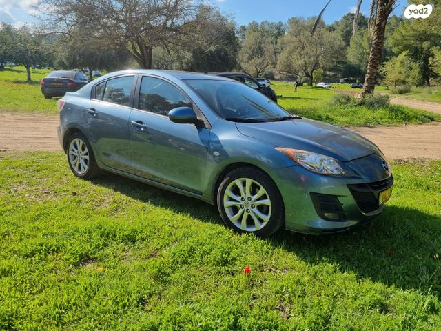 מודעת רכב מאזדה 3