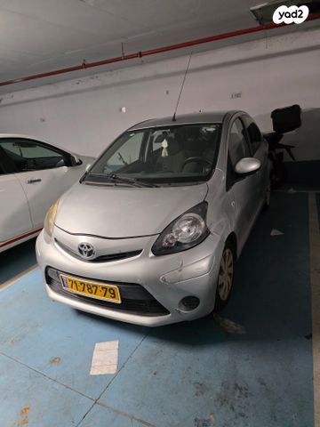 מודעת רכב טויוטה אייגו