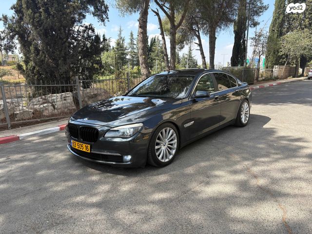 מודעת רכב ב מ וו סדרה 7