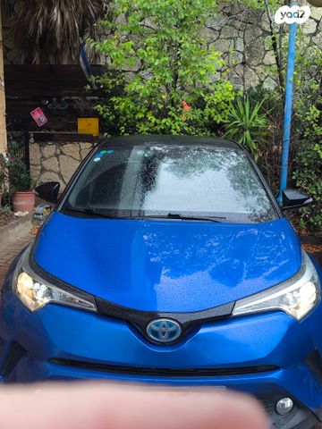 מודעת רכב טויוטה C-HR