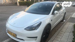 מודעת רכב טסלה מודל 3
