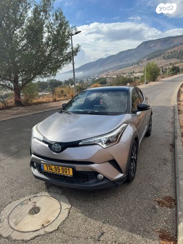 מודעת רכב טויוטה C-HR