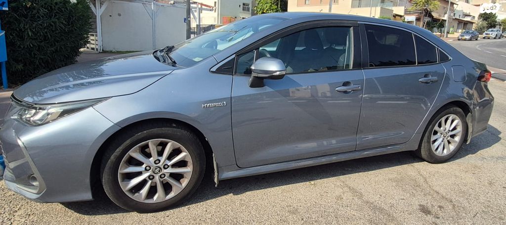 טויוטה קורולה