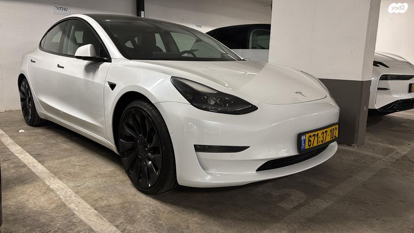טסלה מודל 3