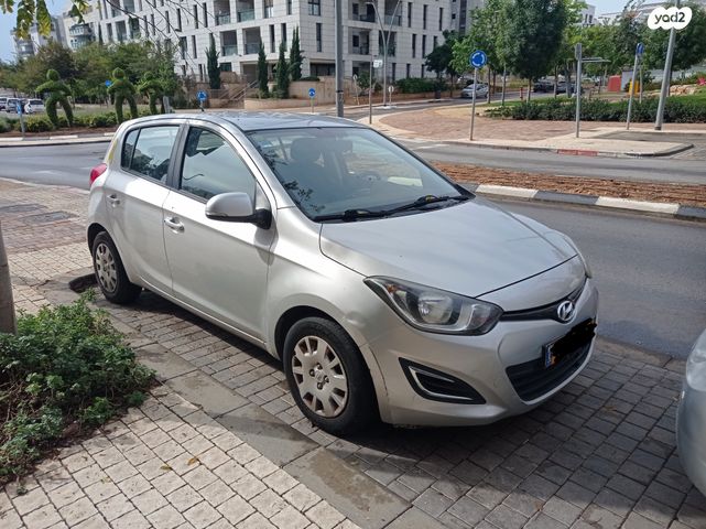 מודעת רכב יונדאי i20