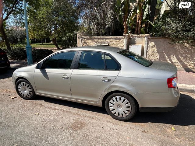 מודעת רכב פולקסווגן ג'טה 