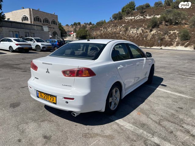 מיצובישי לנסר