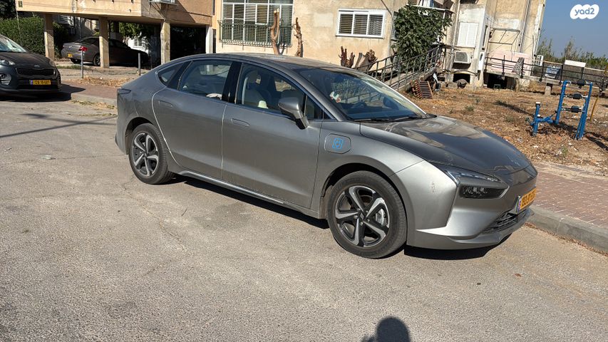 אי.וי איזי  Limo