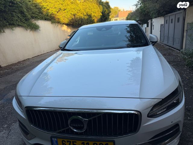 וולוו S90