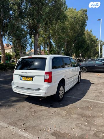 גראנד וויאג'ר 4X2 Touring אוט׳ מיניוואן / MPV 5 מק 3.6 (279 כ״ס)