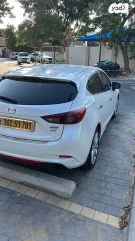 מאזדה 3