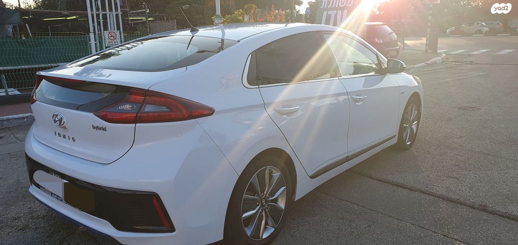 יונדאי איוניק