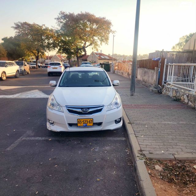 מודעת רכב סובארו B4/לגאסי