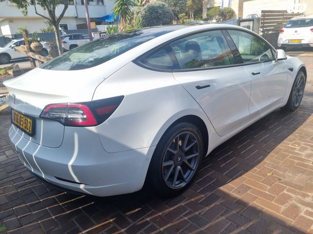 טסלה מודל 3