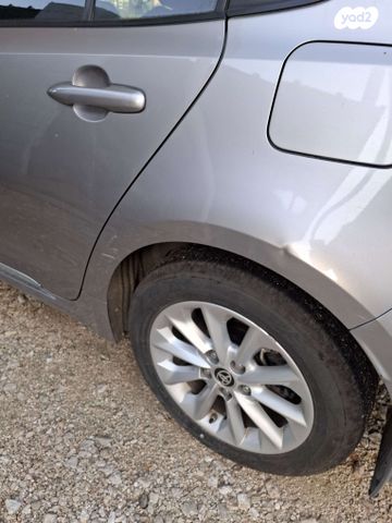 מודעת רכב טויוטה קורולה