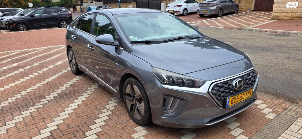 יונדאי איוניק