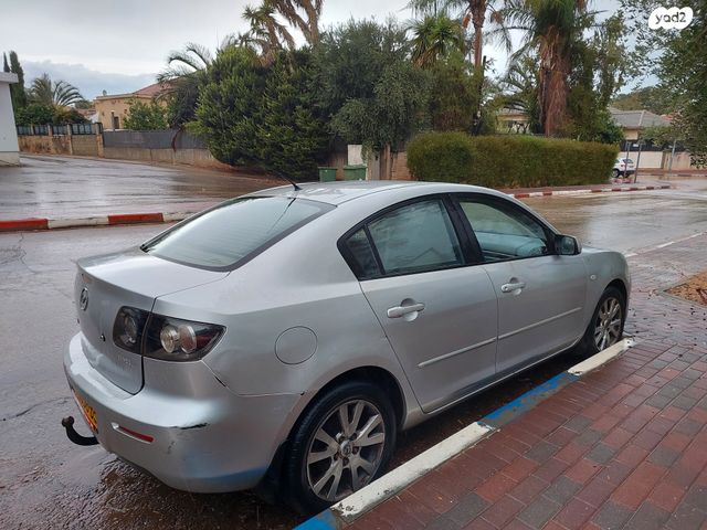 מודעת רכב מאזדה 3