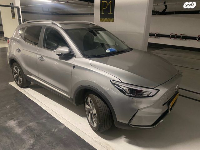 מודעת רכב אם ג'י ZS