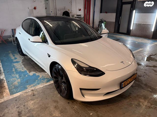 טסלה מודל 3