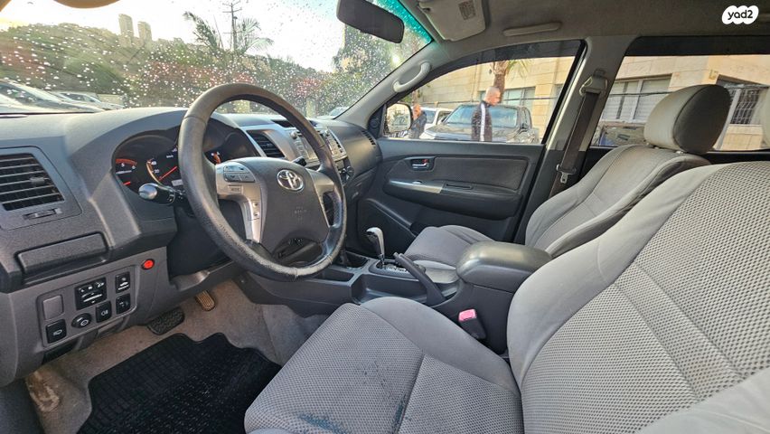 טויוטה היילקס