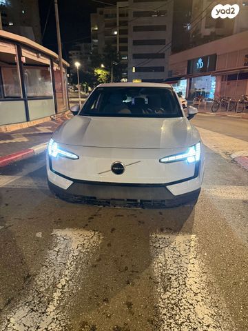 מודעת רכב וולוו EX30