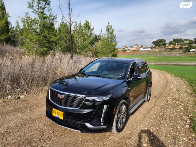 קאדילק XT6