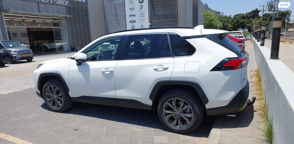 מודעת רכב טויוטה RAV4