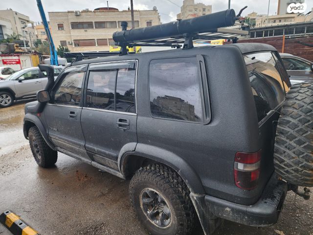 איסוזו טרופר