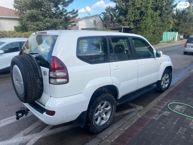 טויוטה לנד קרוזר