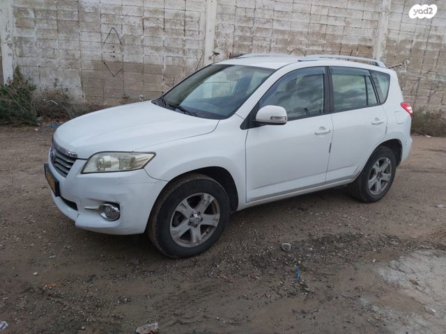 טויוטה RAV4