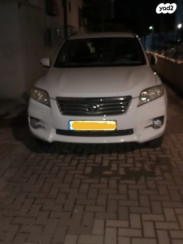 טויוטה RAV4