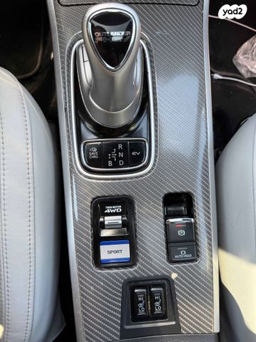 מיצובישי אאוטלנדר