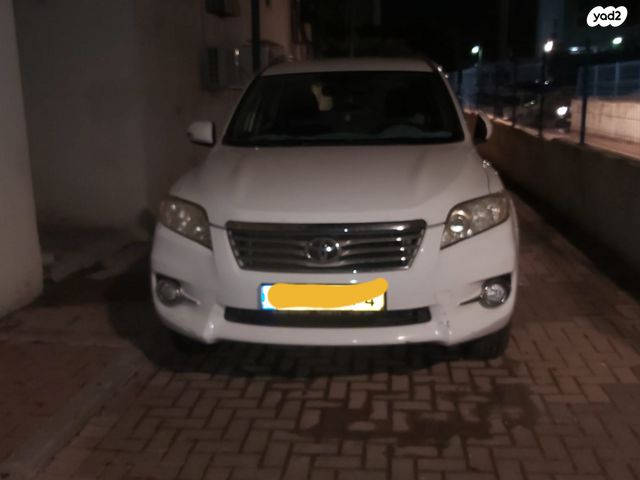 טויוטה RAV4