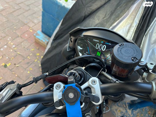 טריומף Street Triple RS