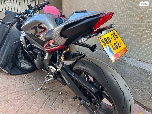 טריומף Street Triple RS