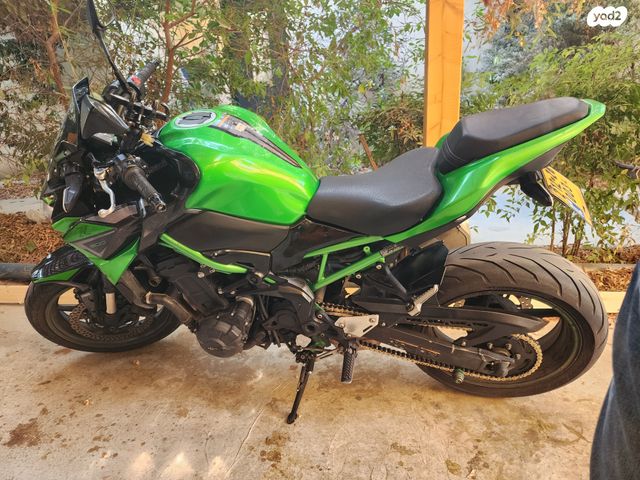 קאוואסאקי Z900
