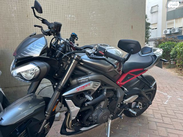 טריומף Street Triple RS