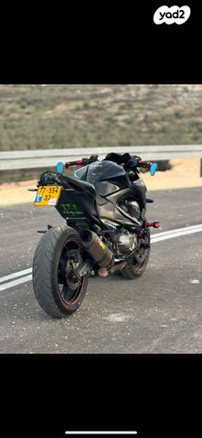 קאוואסאקי Z800R