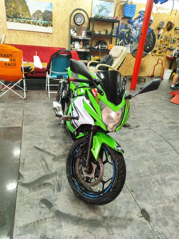 קאוואסאקי נינג'ה 250R