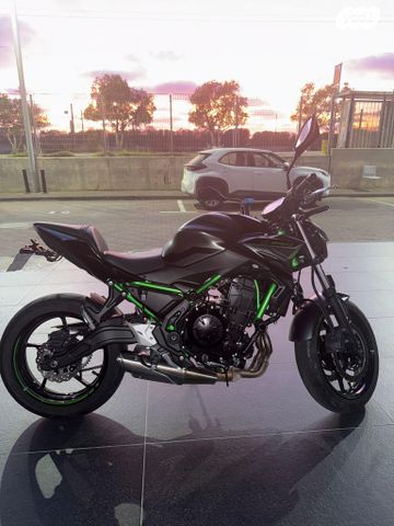 קאוואסאקי Z650 abs
