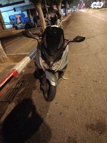 מודעת רכב קימקו AK 550