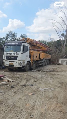 מודעת רכב משאבת בטון