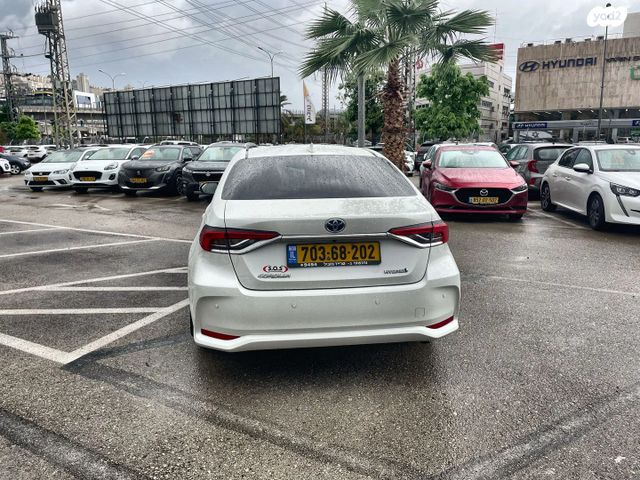 טויוטה קורולה