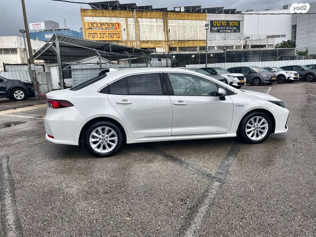 טויוטה קורולה