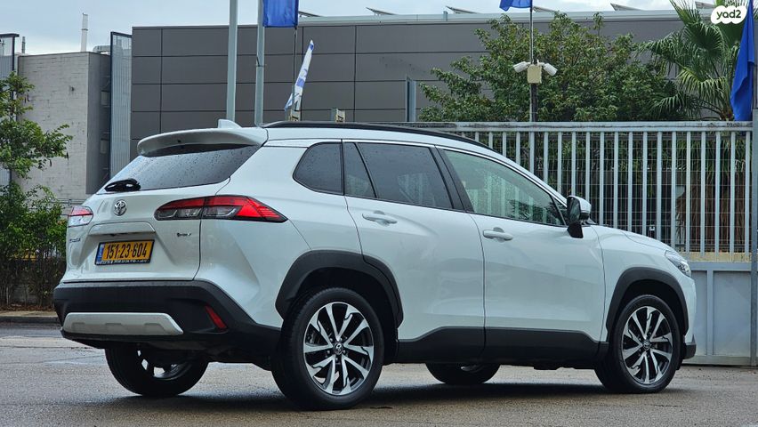 טויוטה קורולה קרוס